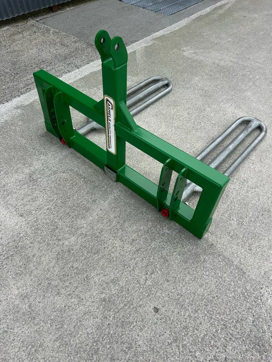 Cashel Bale Handler - Image 2