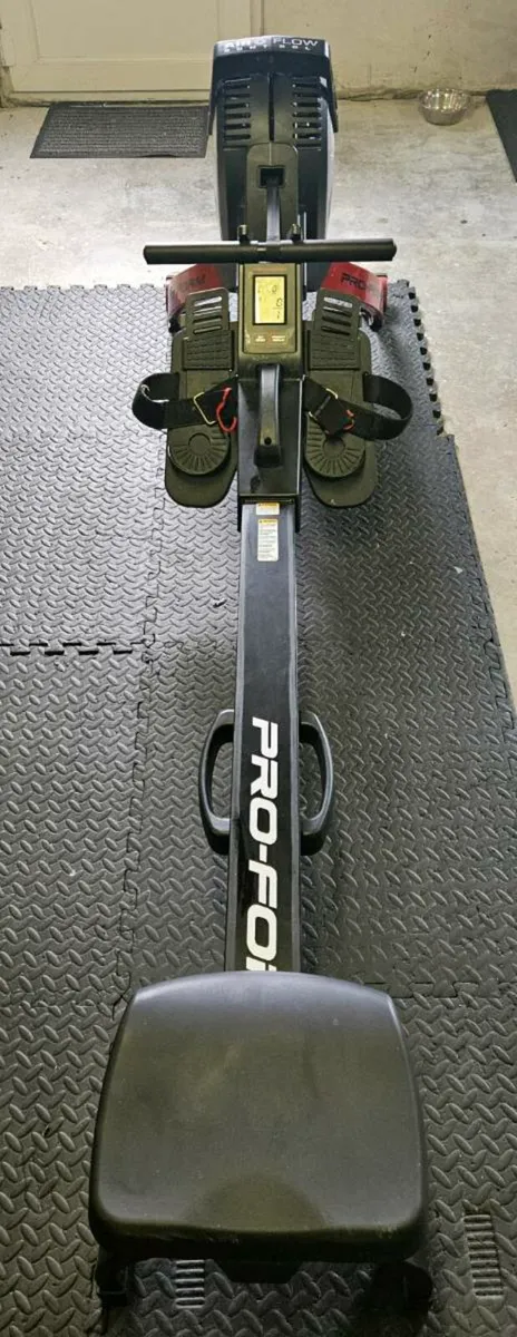Proform R600 Rowing Machine - Image 2
