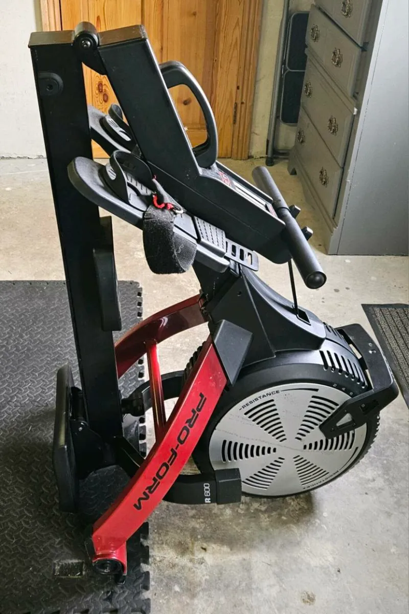 Proform R600 Rowing Machine - Image 3