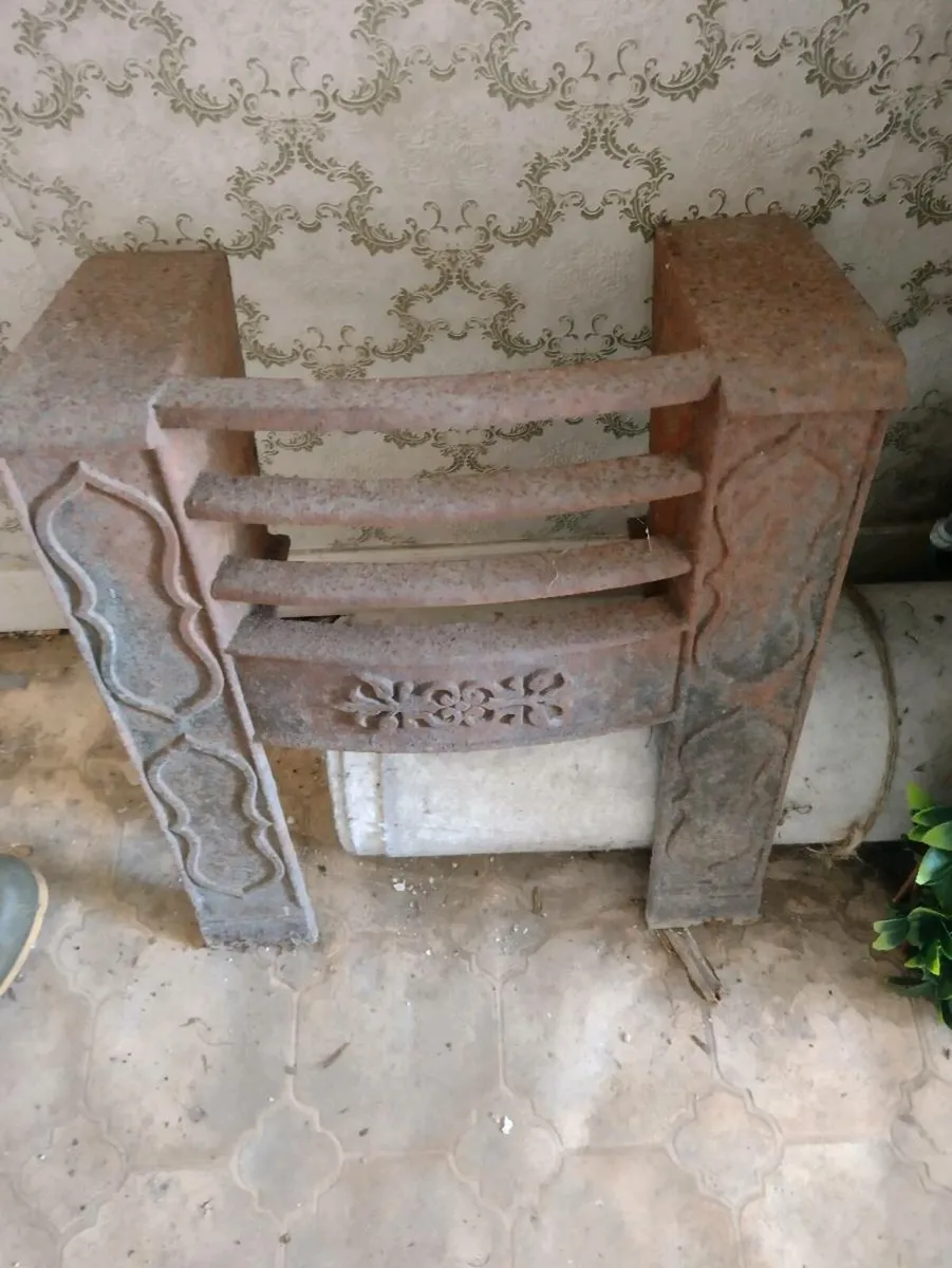 Antique House Parts - Image 3