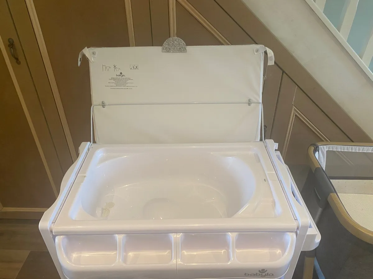Babylo Bath & Baby Changing Table - Image 2