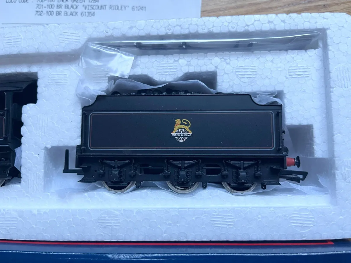 Bachmann BR 4-6-0 Model Railways Steam Engine - Image 3