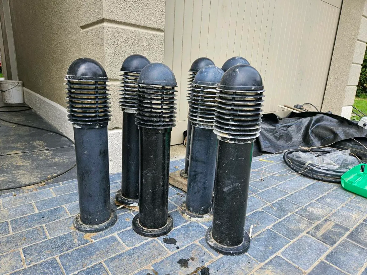 Outdoor lights - Image 1