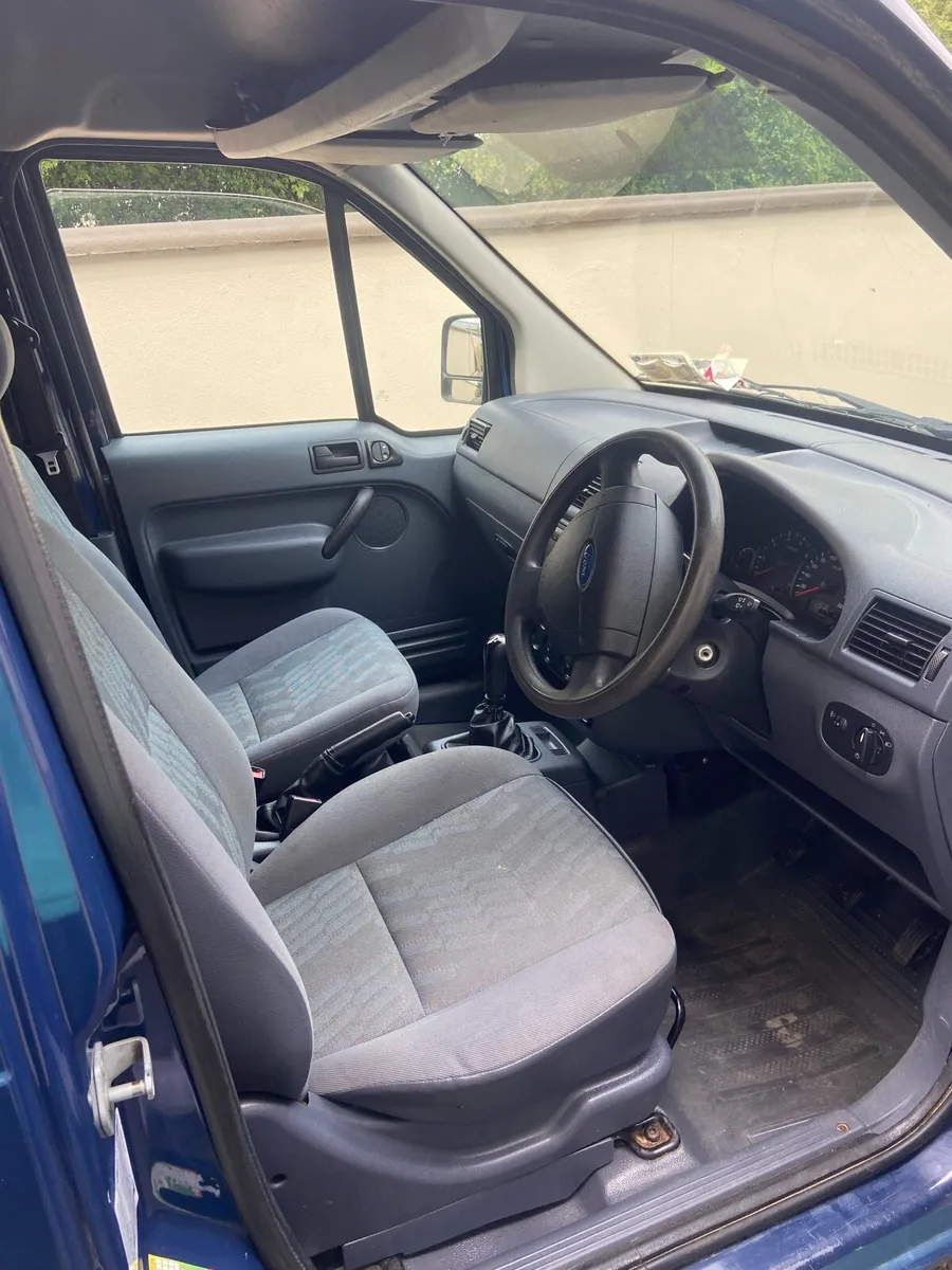 Van - Image 2