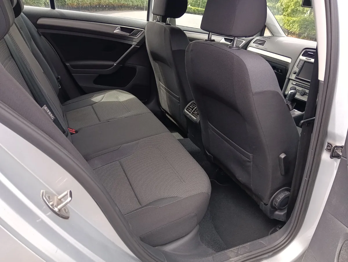 💥2015 Volkswagen Golf 1.2 TSI 5 Door Automatic💥 - Image 3