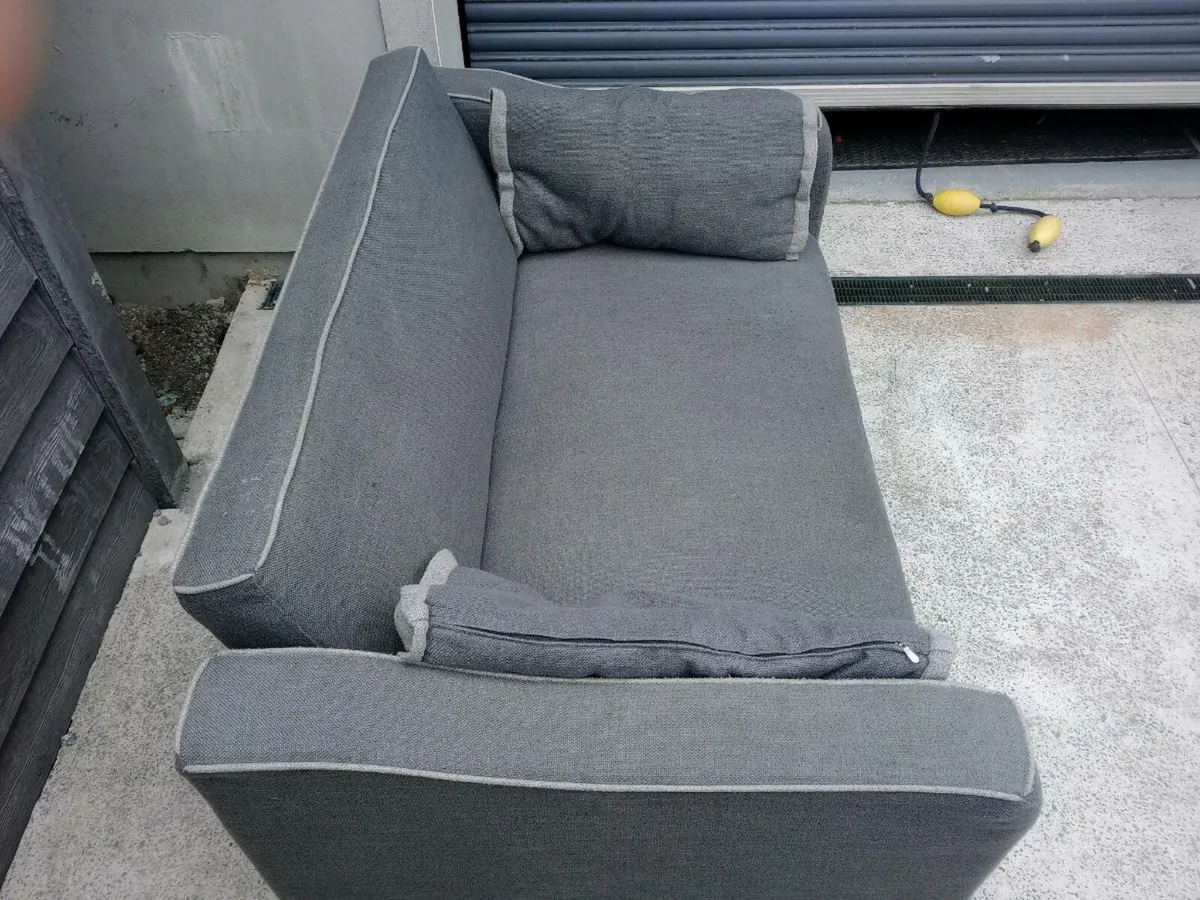 Couch/Bed - Image 3