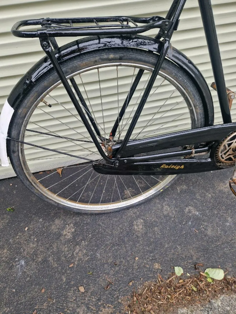 High nelly bike 28in wheels - Image 3
