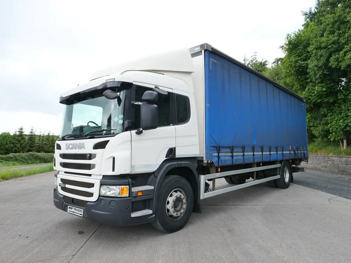 2017 Scania P250 Sleeper Cab 4x2 Auto - Image 3