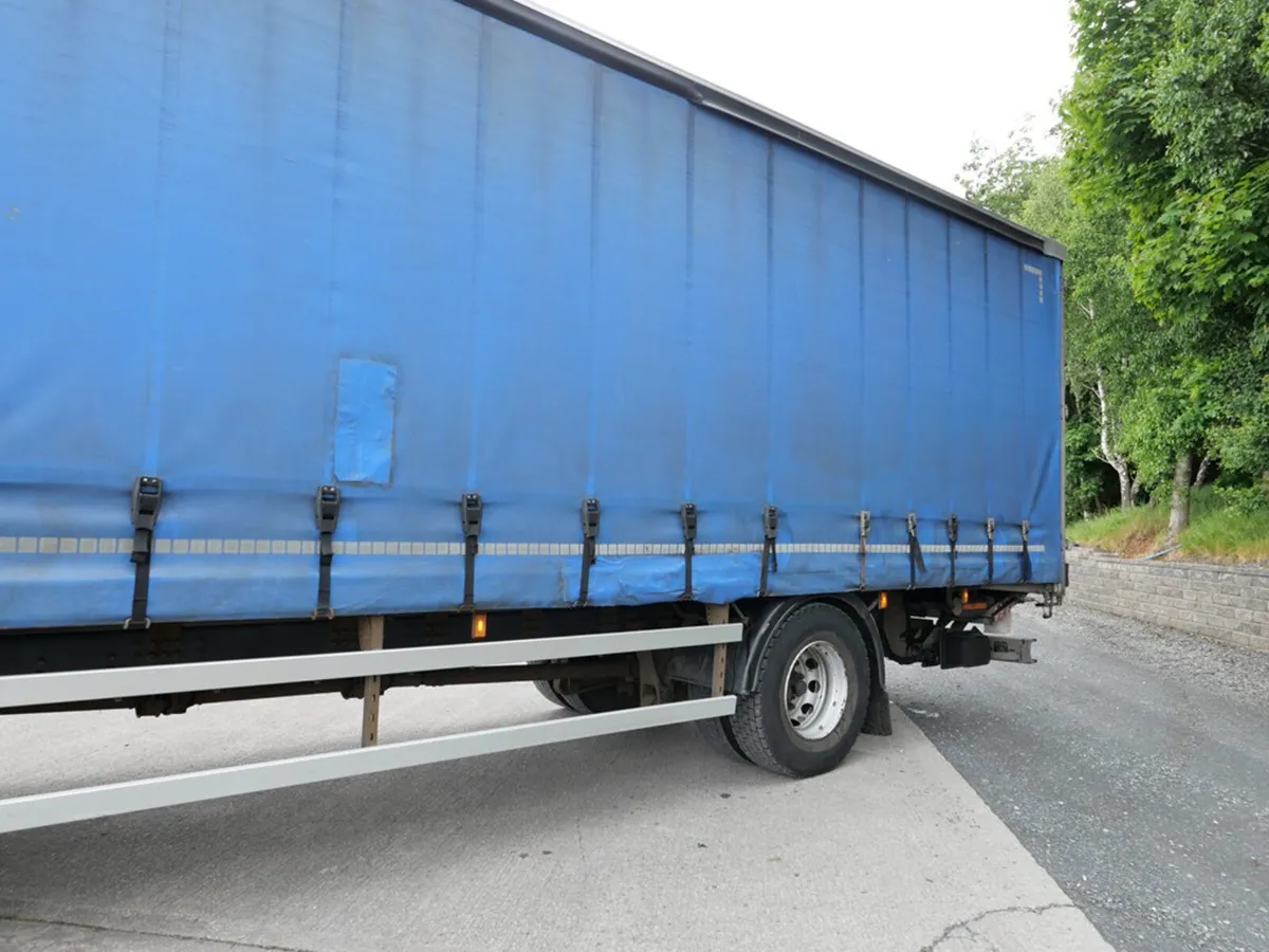 2017 Scania P250 Sleeper Cab 4x2 Auto - Image 4