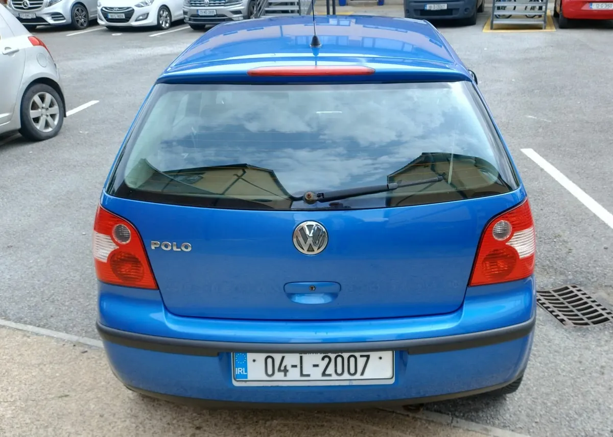 Volkswagen Polo 2004 - Image 2