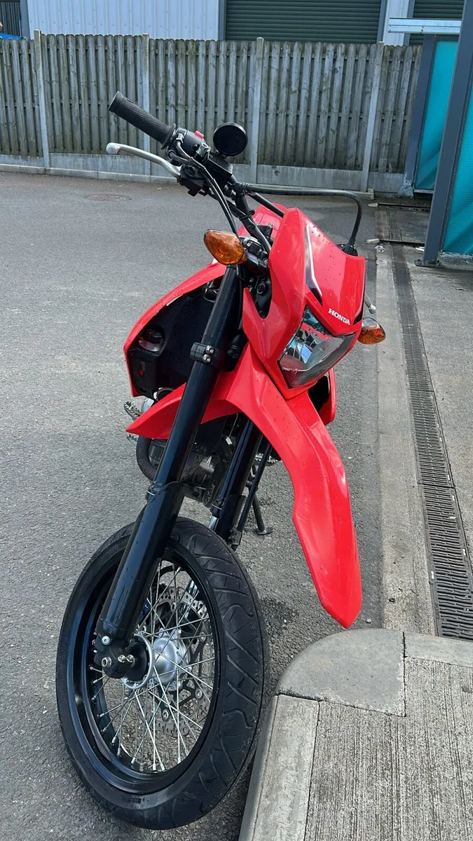 CRF 250M Road Legal - Image 3