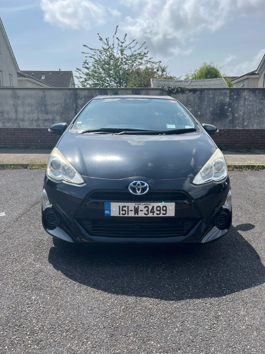 2015 Toyota Aqua 1.5 Hybrid Automatic - Image 2