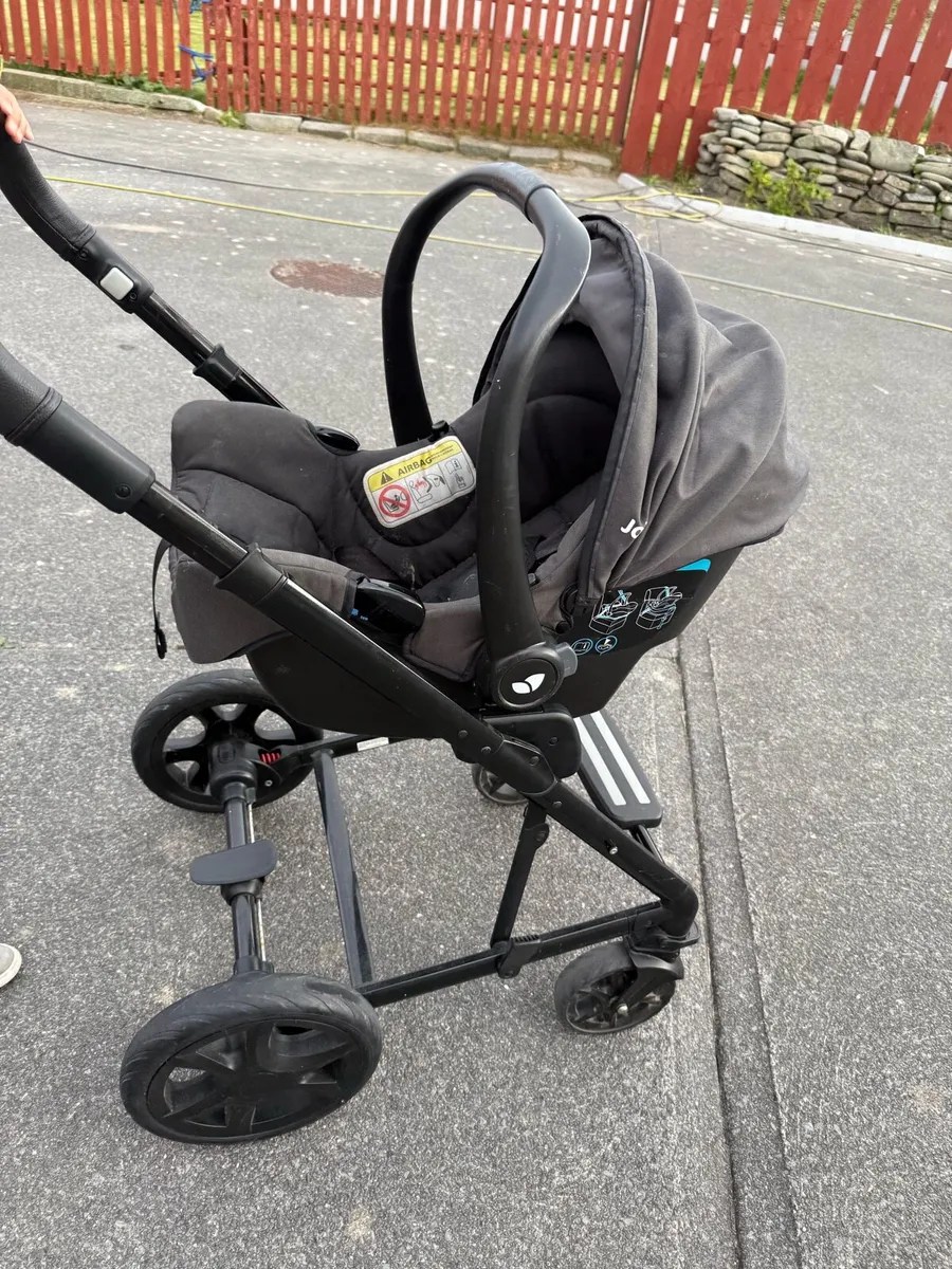 Joie Buggy + Car Seat - Image 4