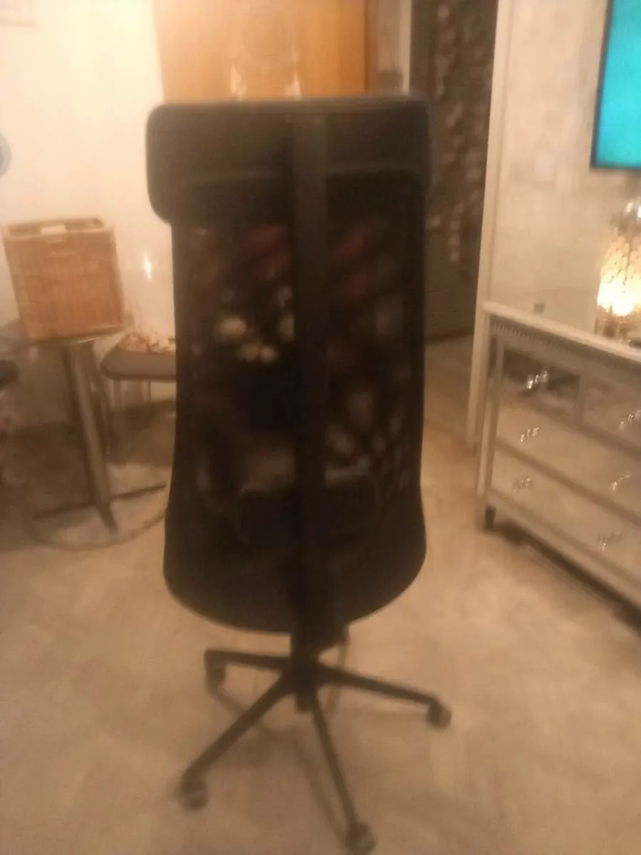 2 office chairs nice spring action good condition - Image 2