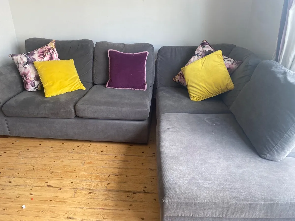 Corner sofa - Image 1