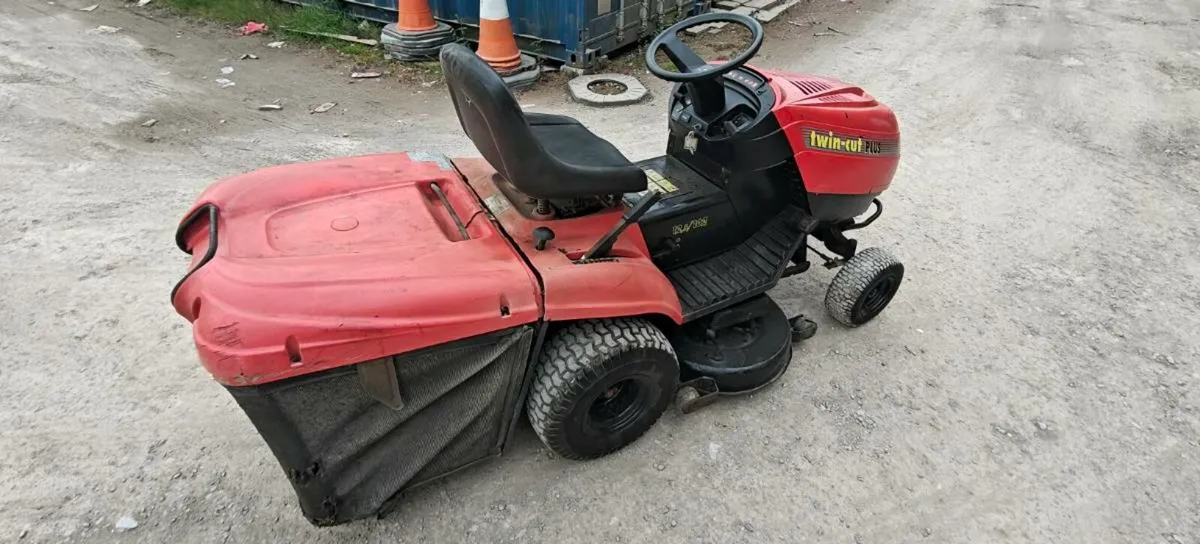 Ride on mower - Image 3