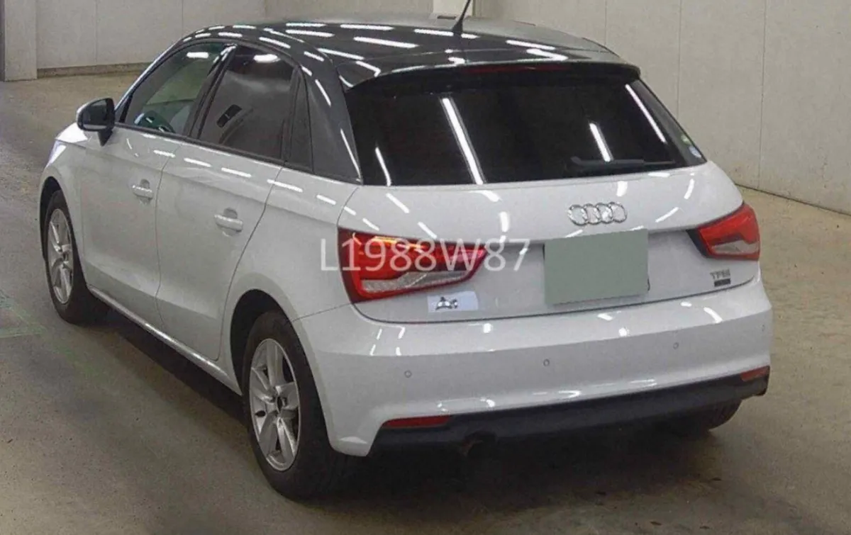 Audi A1,Automatic 1.0 petrol,LIKE NEW - Image 4