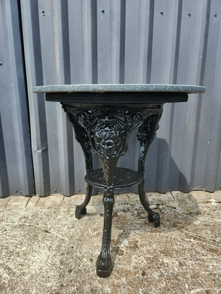 Cast iron garden table - Image 1