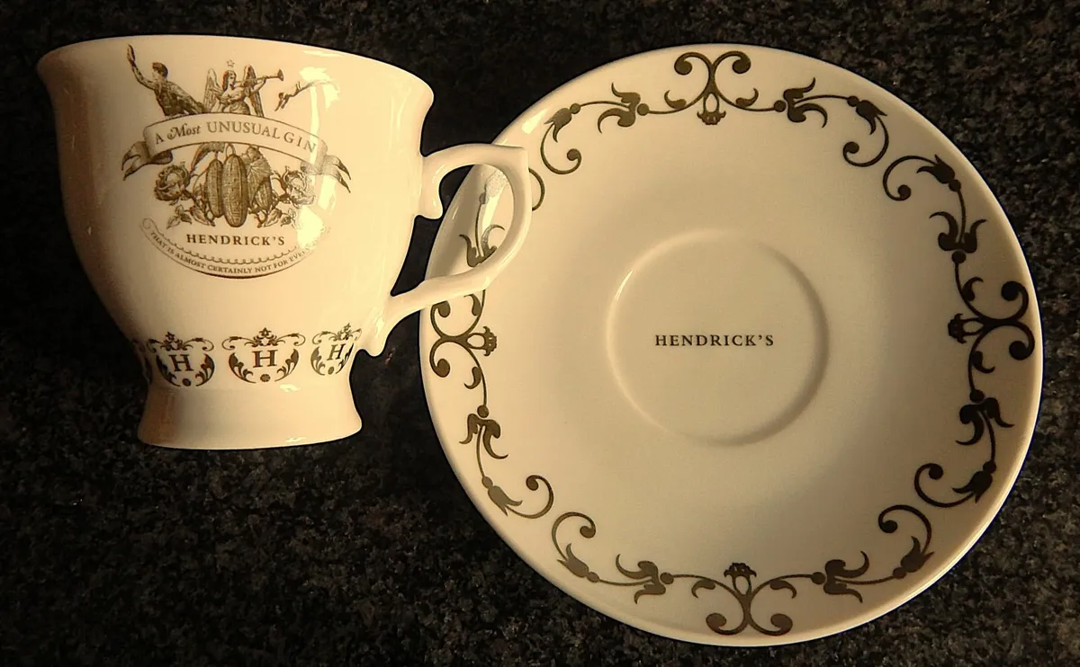 Set of 12 piece Hendrick’s Gin Tea Set - Image 4