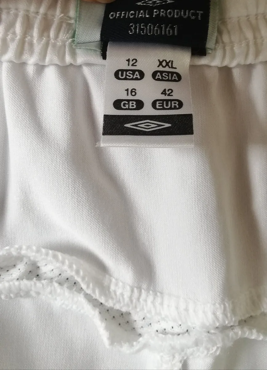 Umbro Ireland white adjustable waist shorts - Image 4