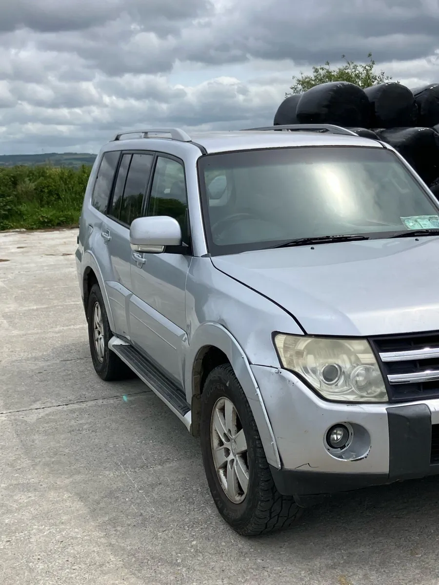 Mitisubishi pajero - Image 4