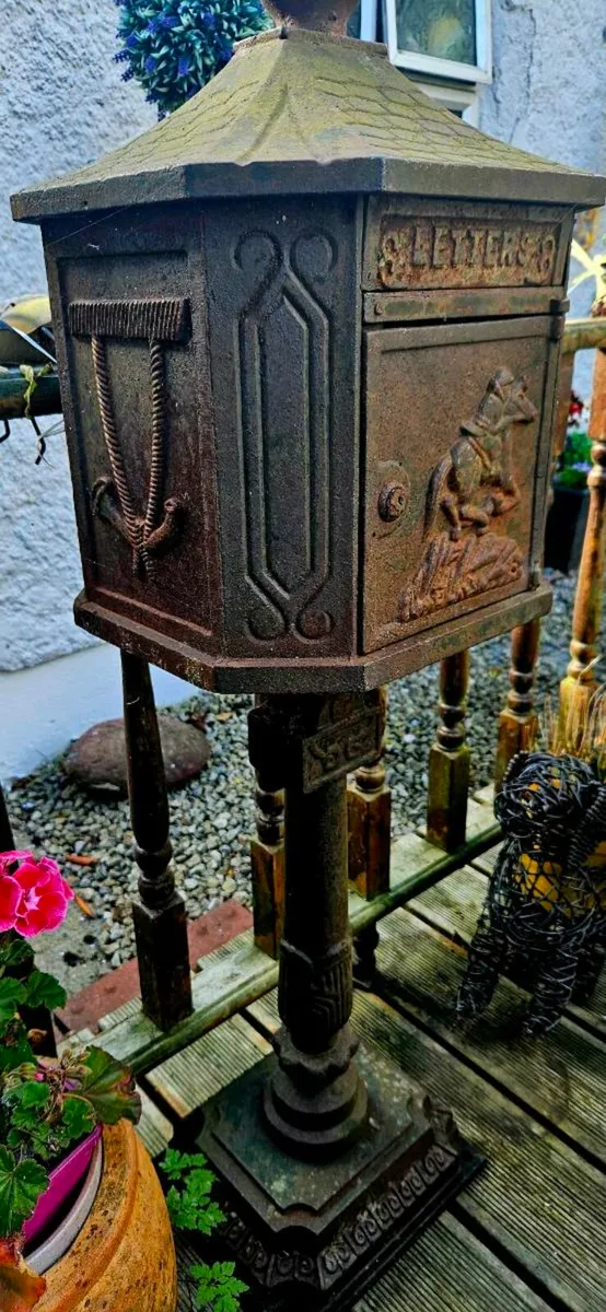 POST BOX - Image 1