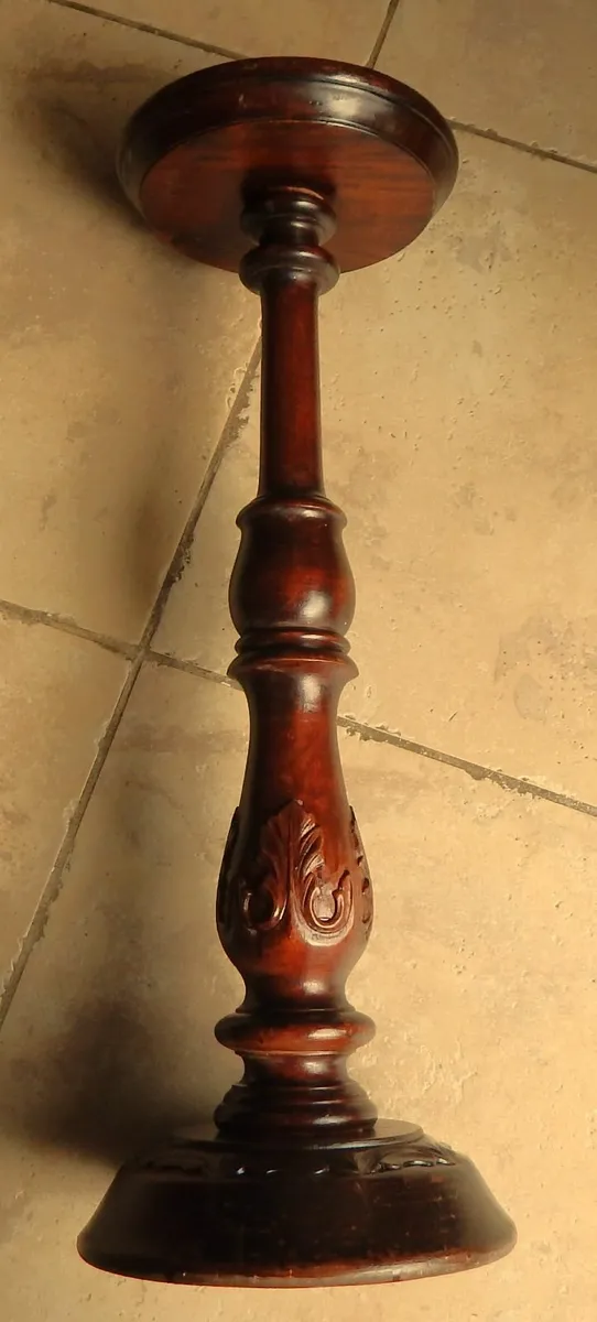 Vintage Oak Hand Carved Pillar Stand - Image 4