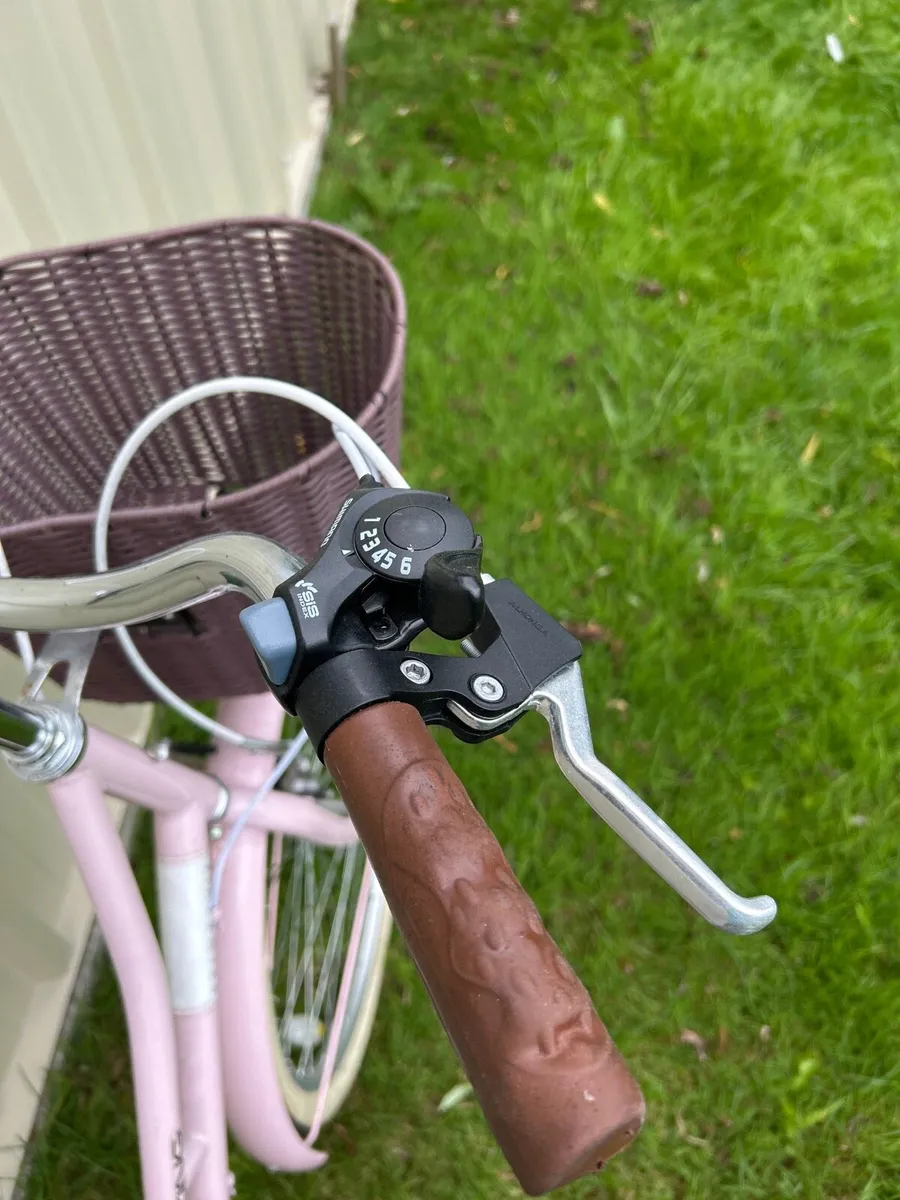 Woman’s bicycle - Image 4