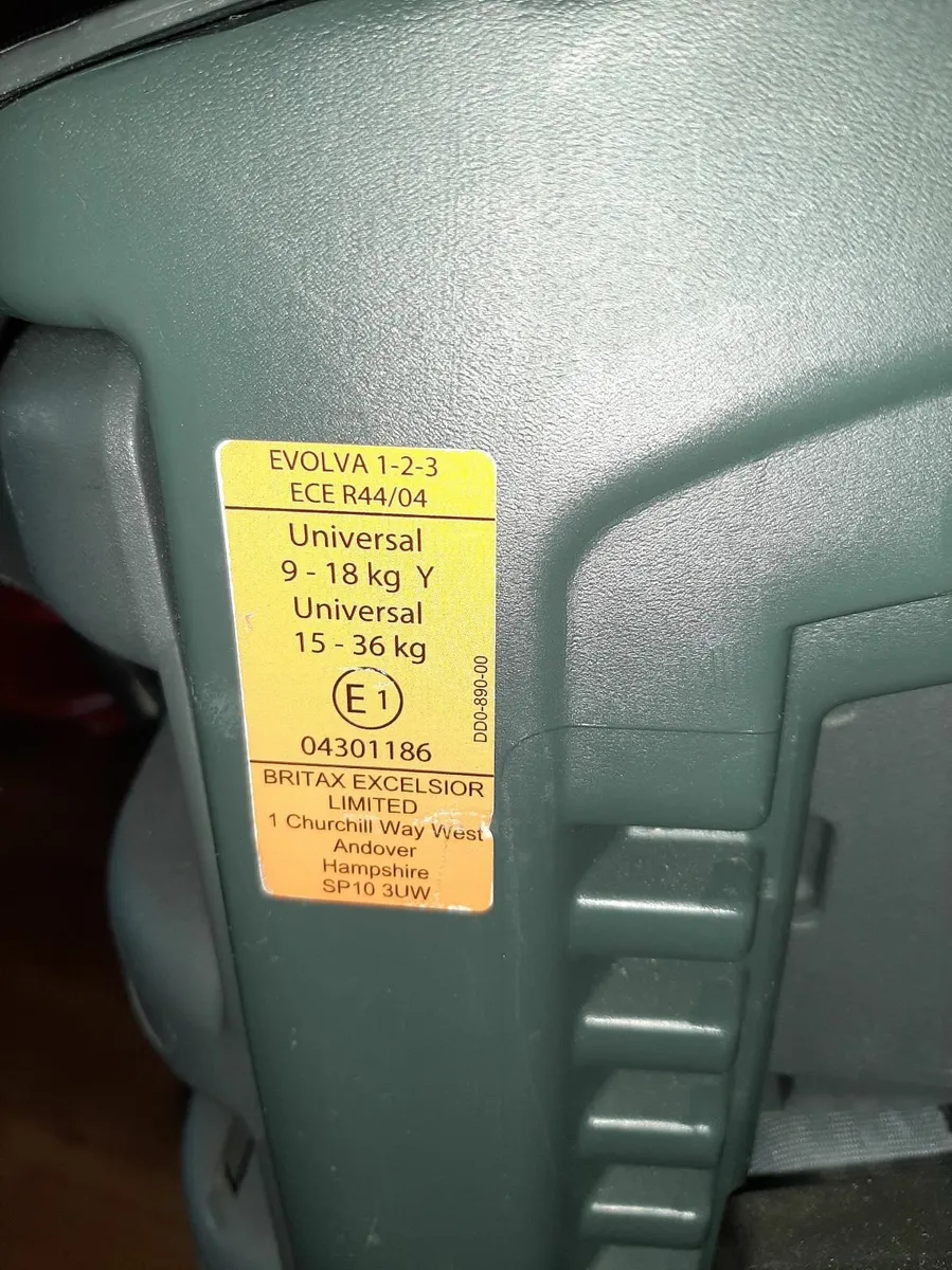 Child Car seat - Image 2