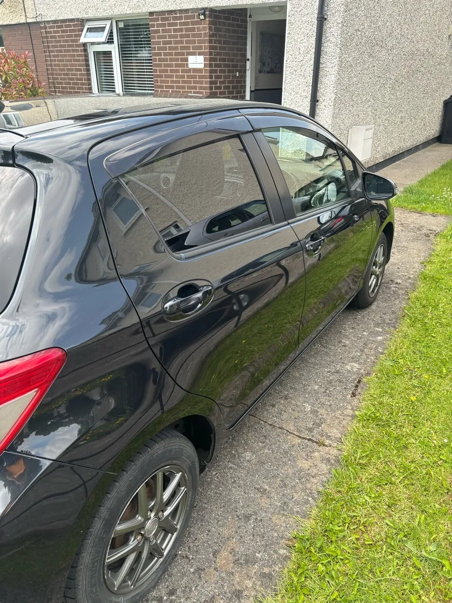 Toyota Vitz 141 - Image 4