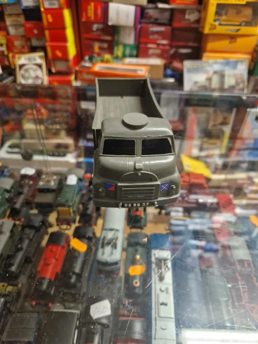 Vintage Airfix British Army Truck - Image 2