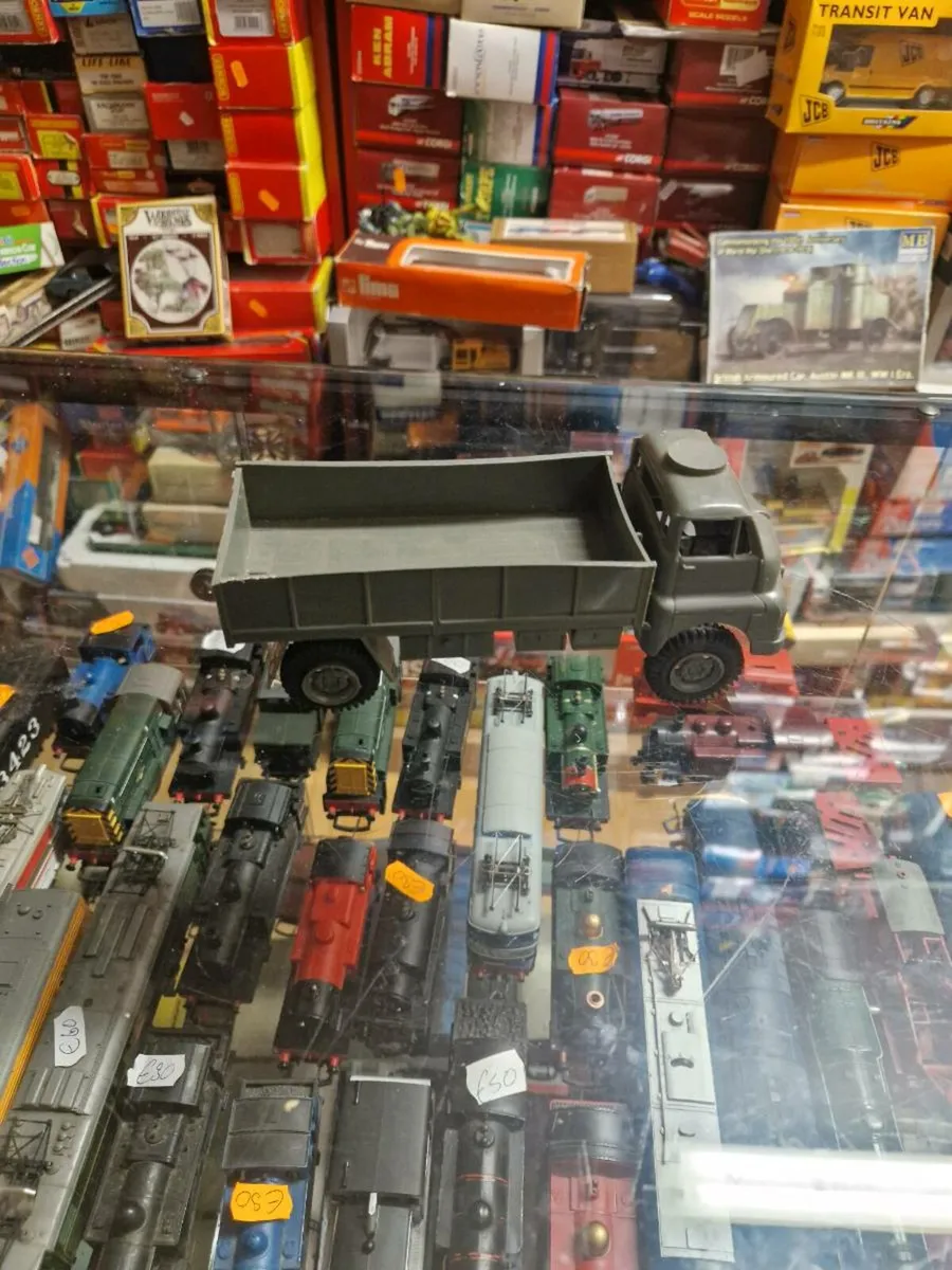Vintage Airfix British Army Truck - Image 3