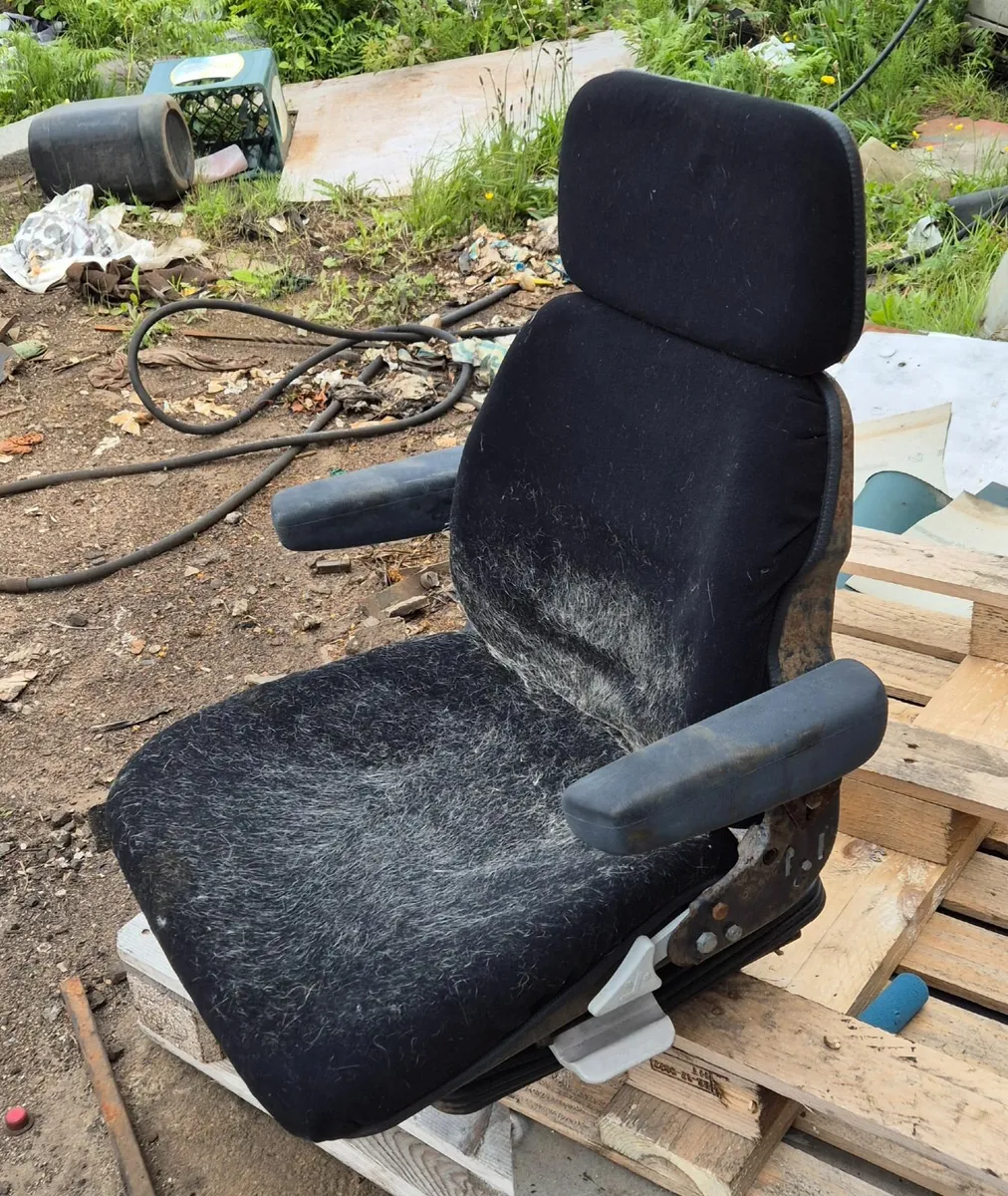 Seat suit digger - Image 1