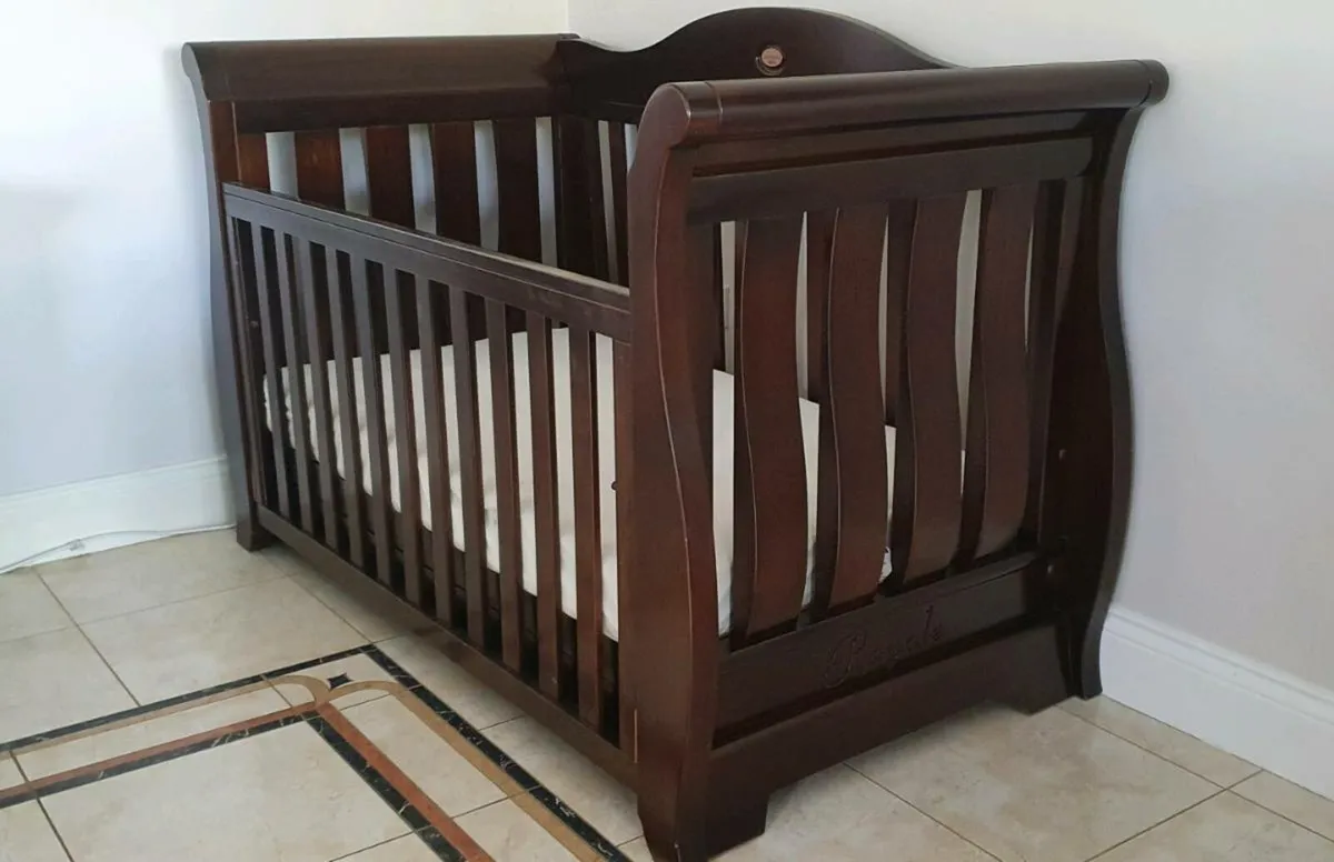 Sleigh Royale Cot Bed for sale - Image 4
