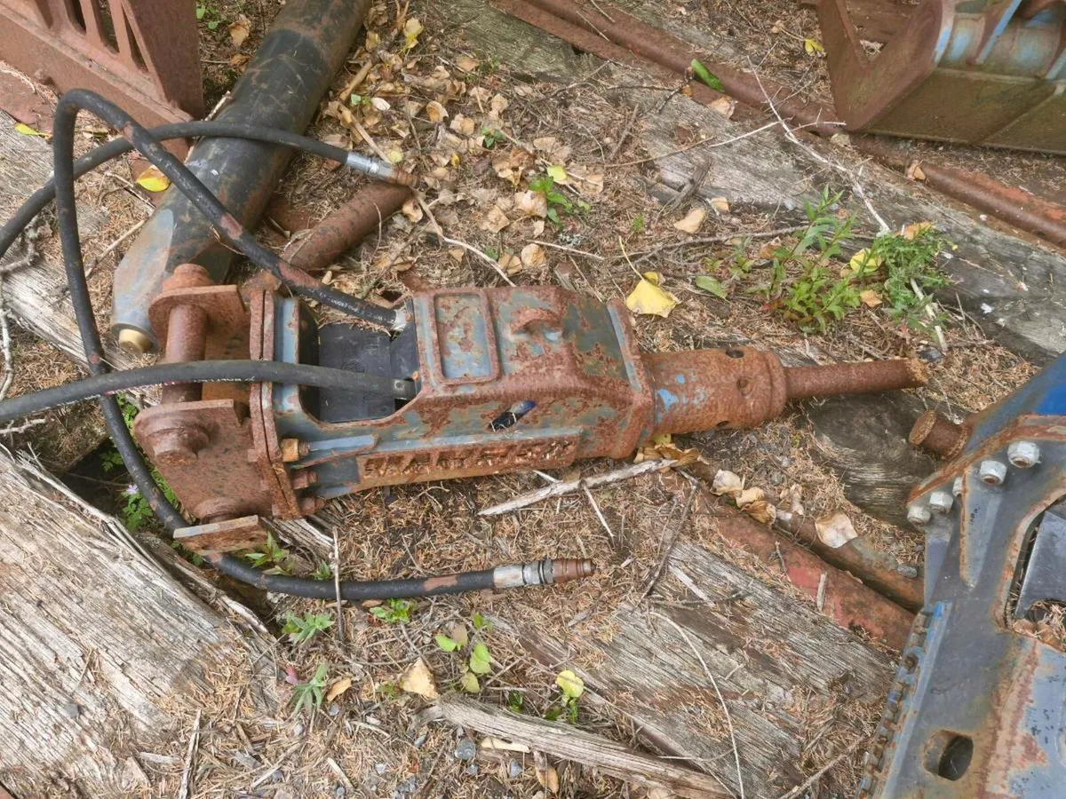 3  ton hammer breaker - Image 1
