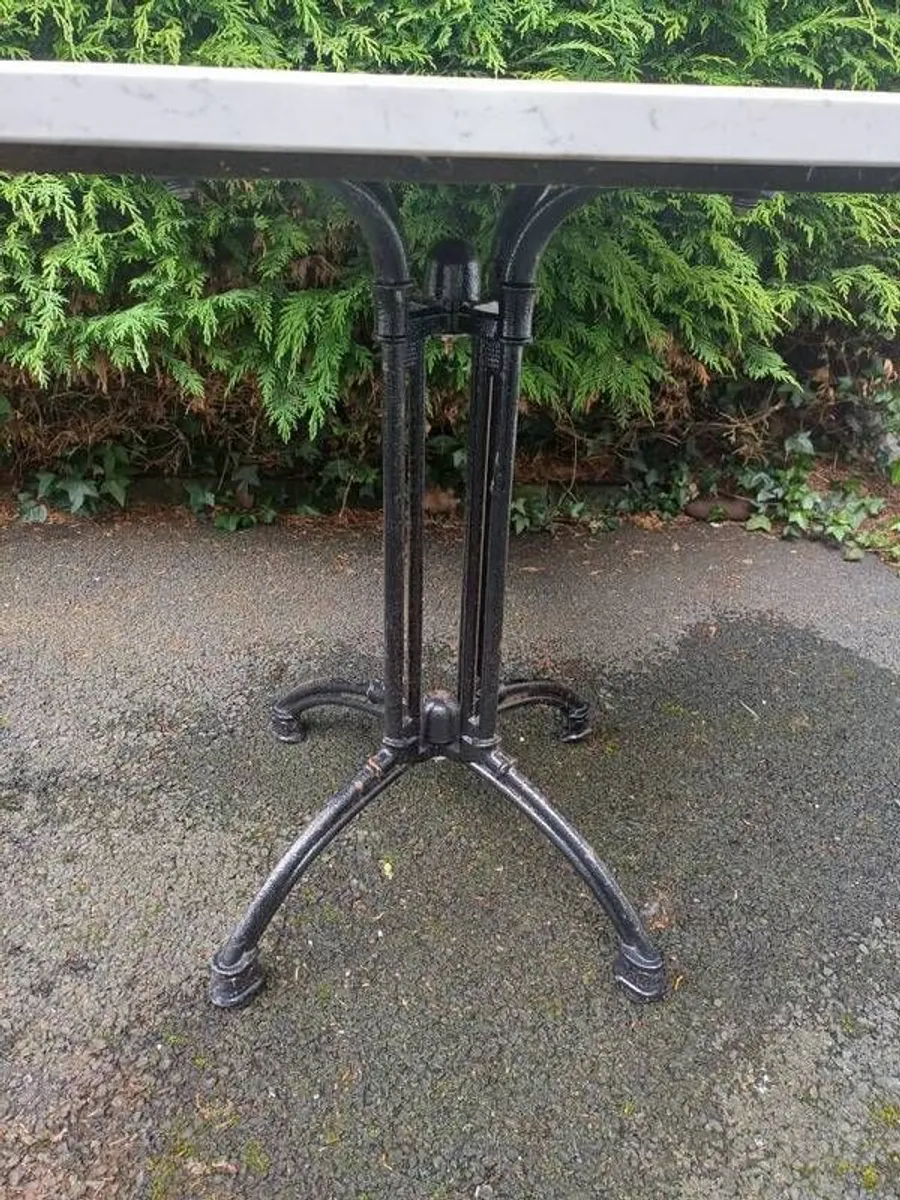 Outdoor Table - Image 3