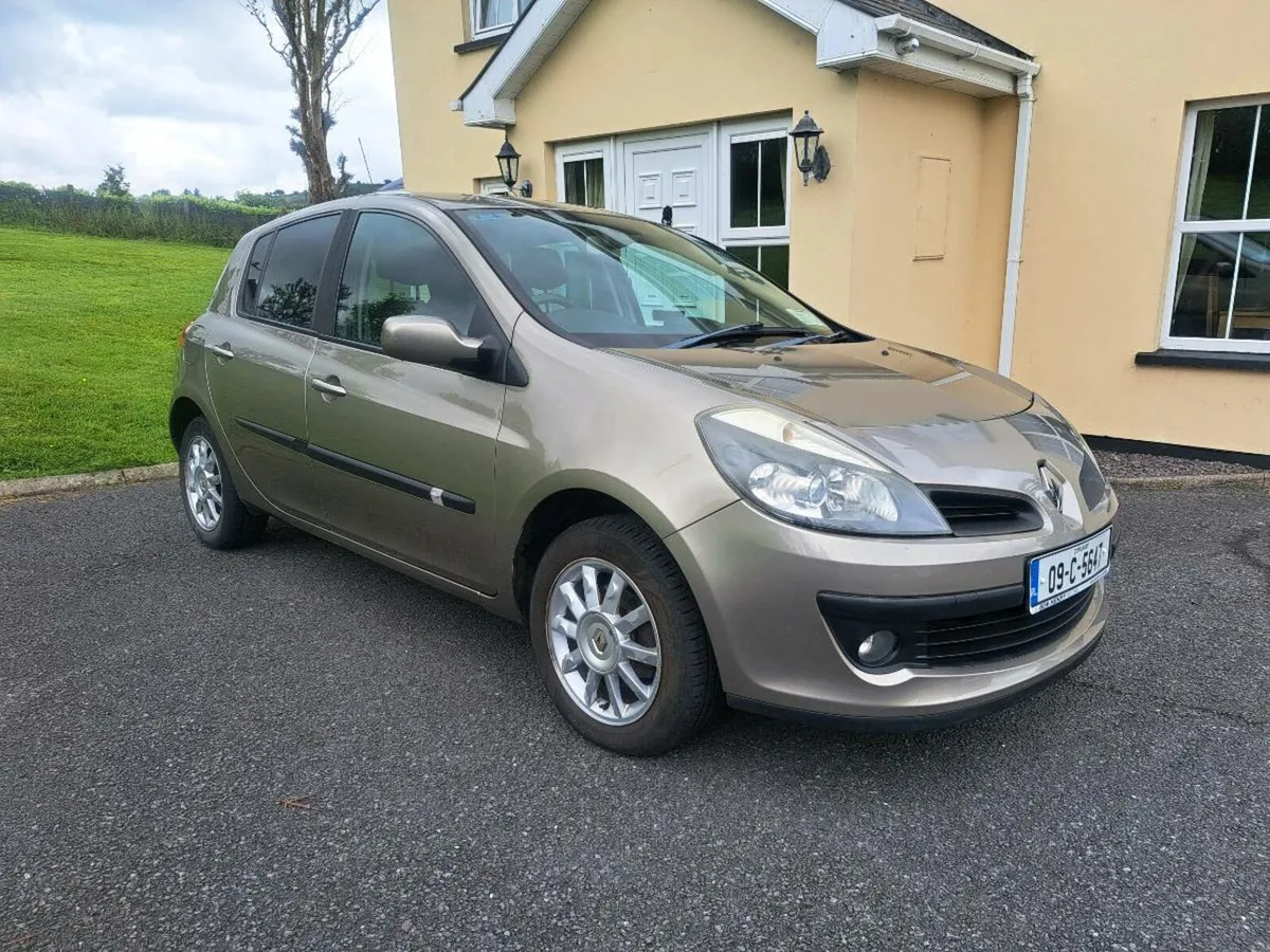 Renault Clio - Image 1