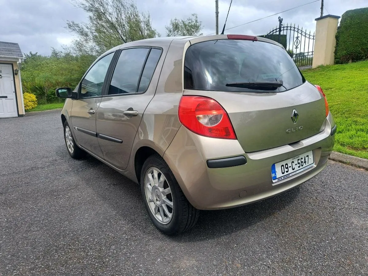 Renault Clio - Image 3