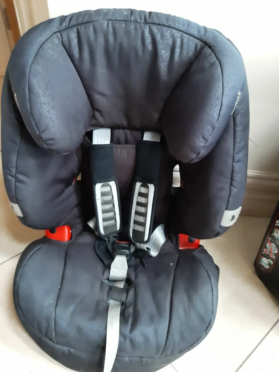 Child Car seat - Image 1