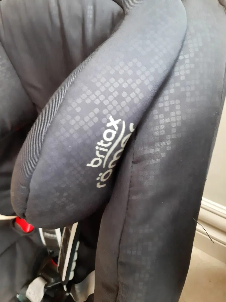 Child Car seat - Image 2