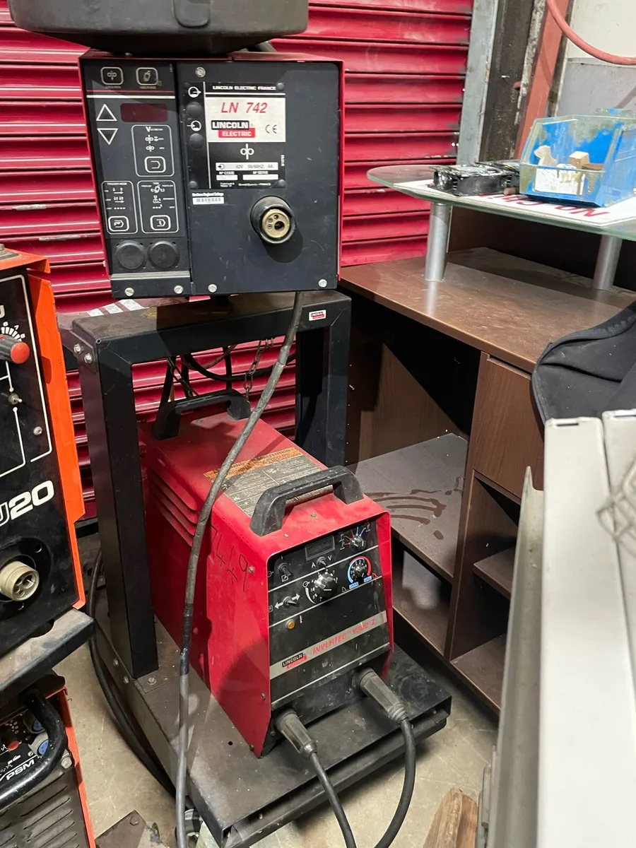 2 x welders,1 x Kemppi PS350 & Lincon LN 742 - Image 4