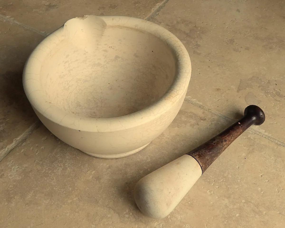 Large Vintage Apothecary Stoneware Mortar & Pestle - Image 3