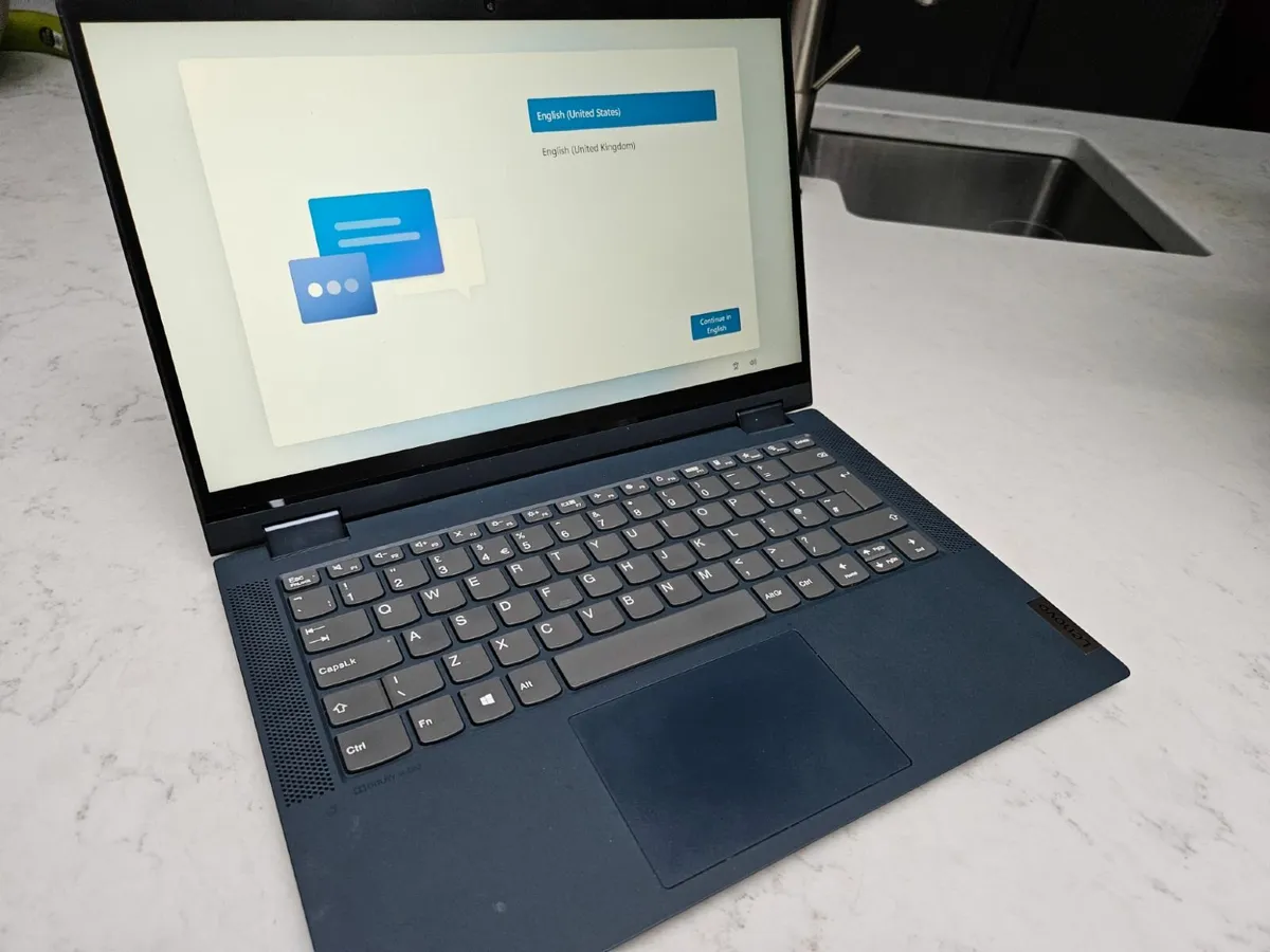 Lenovo 2-in-1 - Image 3