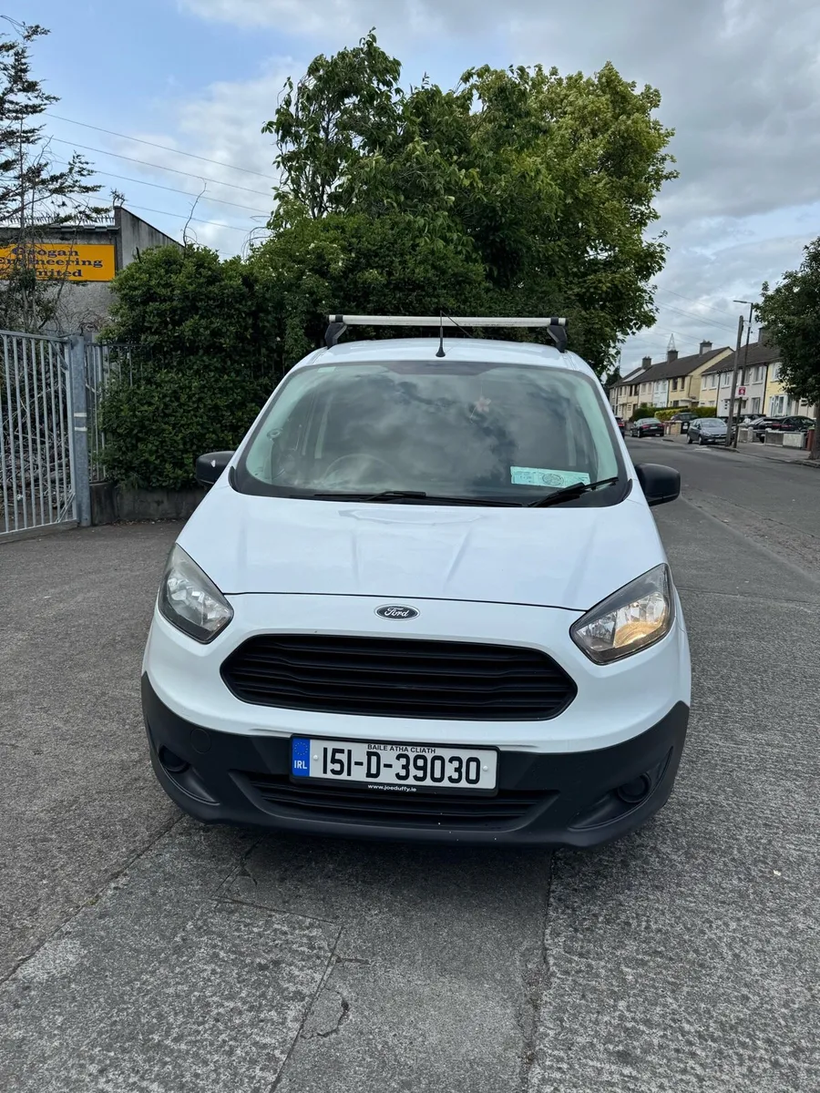 Ford Transit Courier - Image 2