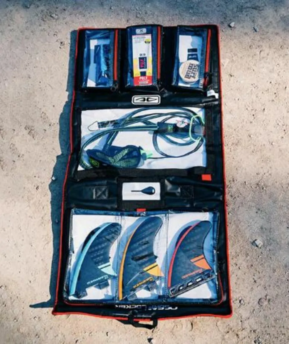 Ocean & Earth Surfboard 3 Fold Surf Locker - Image 1