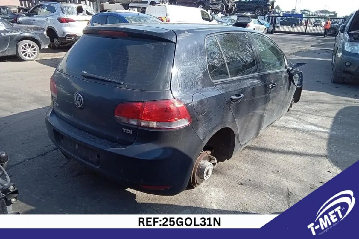 2009 VOLKSWAGEN GOLF BREAKING FOR PARTS - Image 4