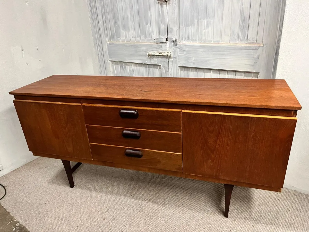 Mid Century sideboard - Image 1