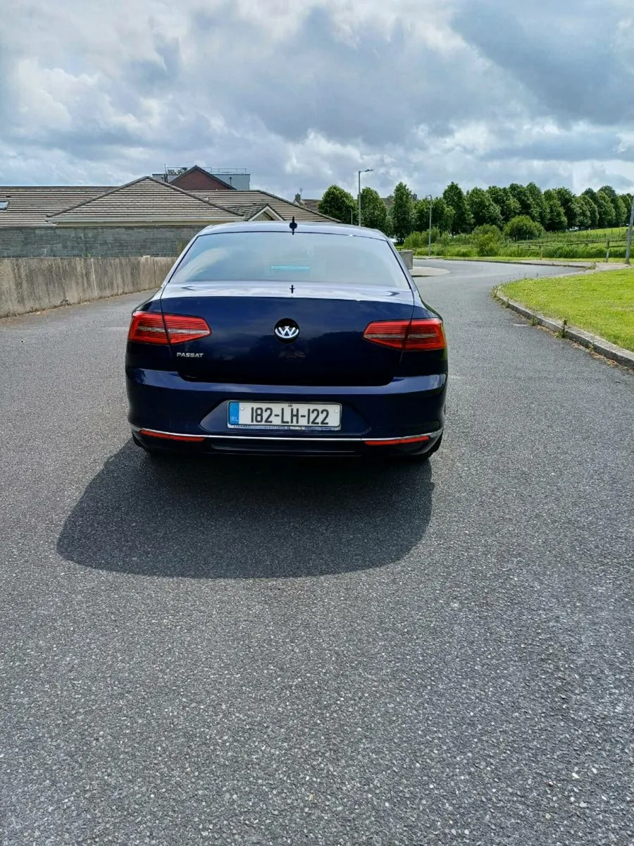 VW Passat 1.6L Highline - Image 3