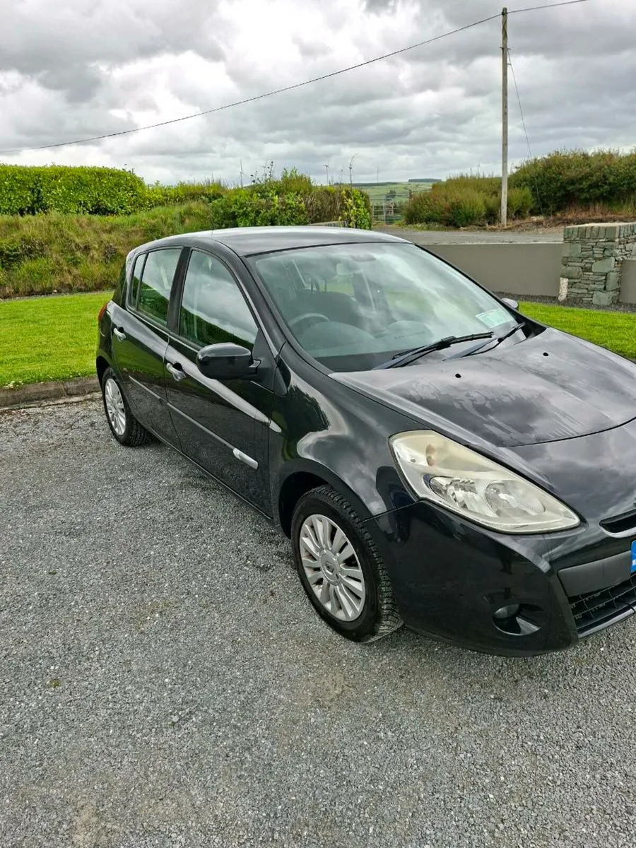 Renault Clio - Image 2