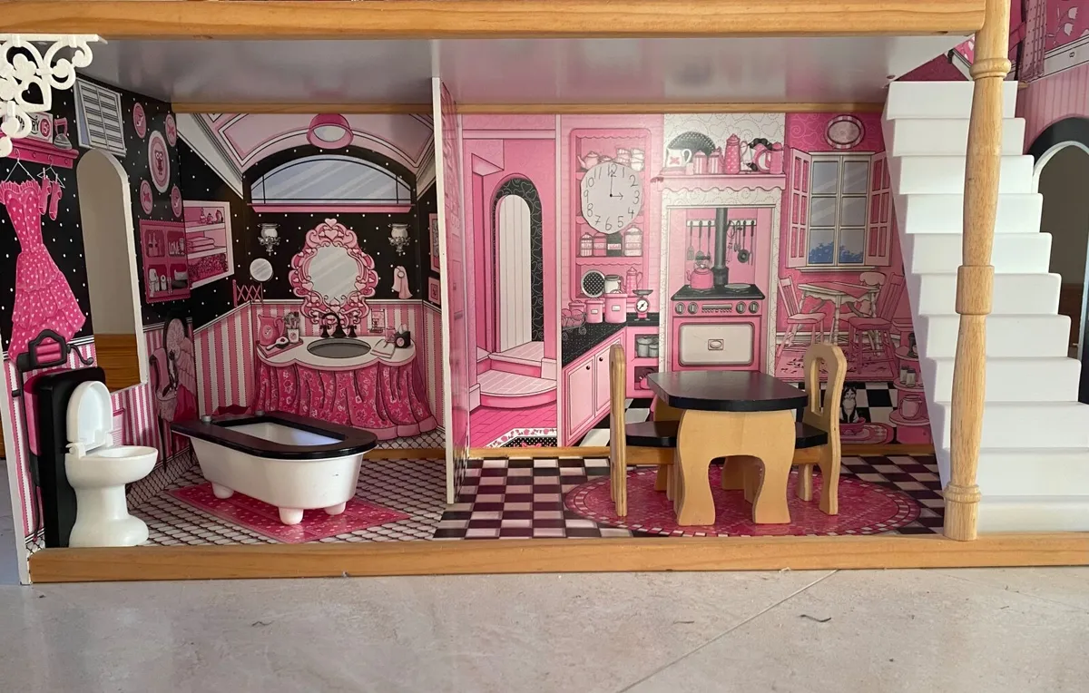 Barbie Doll House - Image 3